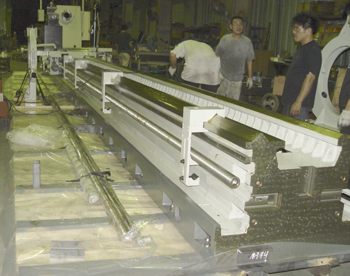 preping to ship the 15 metre long lathe