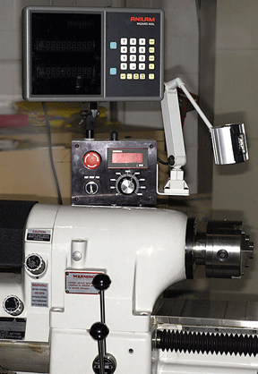 Headstock and electronic variable speed control on the cyclematic CTL-618 precision toolroom lathe